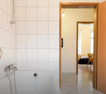 Apartman Altbauwohnung Georg-schwarzstrasse *