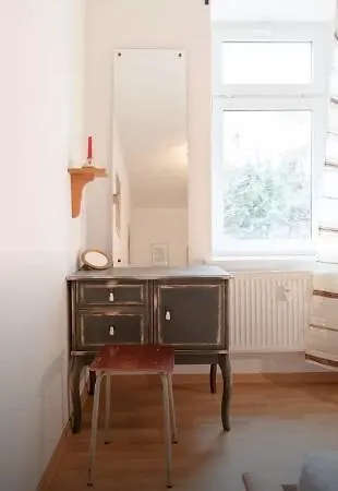 Altbauwohnung Georg-schwarzstrasse Apartman Lipcse